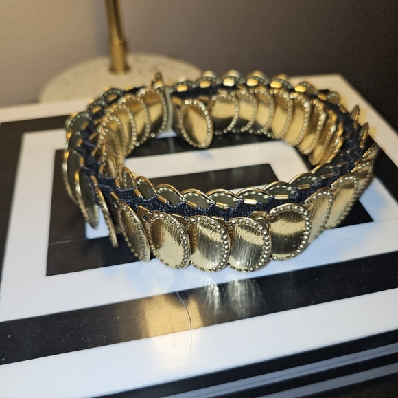 Elegant Gold Women's Belt - Picture 1 of 3